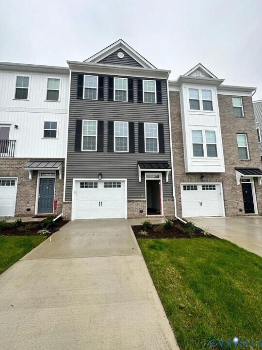 7117 Leire Ln in Chesterfield, VA - Building Photo