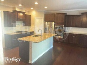 956 Woodbury Rd in Canton, GA - Building Photo - Building Photo