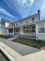 46 E Market St in Red Hook, NY - Building Photo