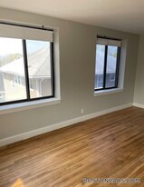 346 Union St, Unit 5 in Rockland, MA - Building Photo
