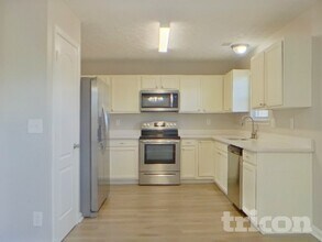 225 Victoria Blvd in Oxford, GA - Building Photo - Building Photo