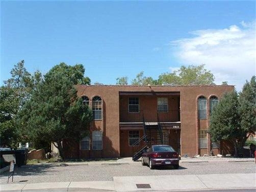 2813 Nakomis Dr NE in Albuquerque, NM - Foto de edificio