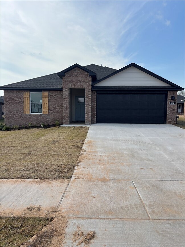 property at 814 Heeler Ave