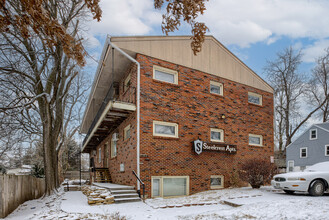 Steelcrest Apartments in Omaha, NE - Building Photo - Building Photo