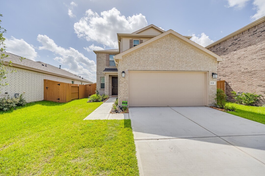 8130 Leisure Pt Dr in Cypress, TX - Building Photo