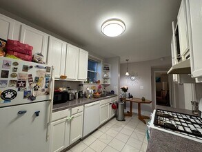 2344 W Barry Ave in Chicago, IL - Building Photo - Building Photo