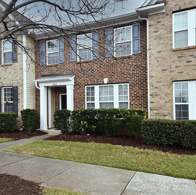 8204 Viewpoint Lane in Cornelius, NC - Building Photo - Building Photo