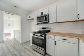 1419 30th St, Unit C in Sacramento, CA - Building Photo - Building Photo