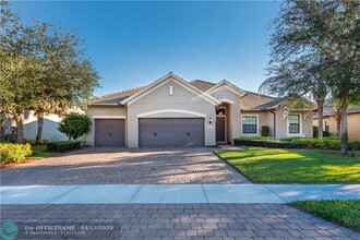 3425 Siena Cir in Wellington, FL - Building Photo - Building Photo