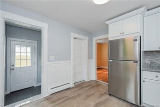 22 Addison Rd in Glastonbury, CT - Building Photo - Building Photo