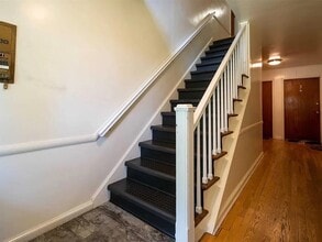143 Laurel Ave in Northport, NY - Foto de edificio - Building Photo