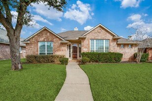 10810 Camelot Dr in Frisco, TX - Building Photo