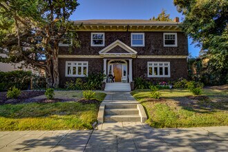 2311 Stuart St in Berkeley, CA - Building Photo - Building Photo