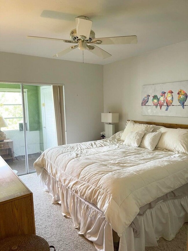 2840 Lake Osborne Dr in Lake Worth Beach, FL - Building Photo - Building Photo