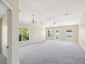 5048 Teather St in Spring Hill, FL - Building Photo - Building Photo