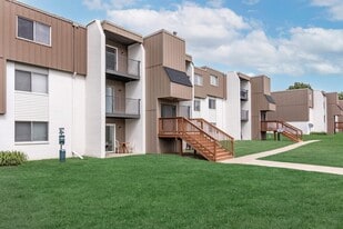 Finn Apartments in Des Moines, IA - Building Photo