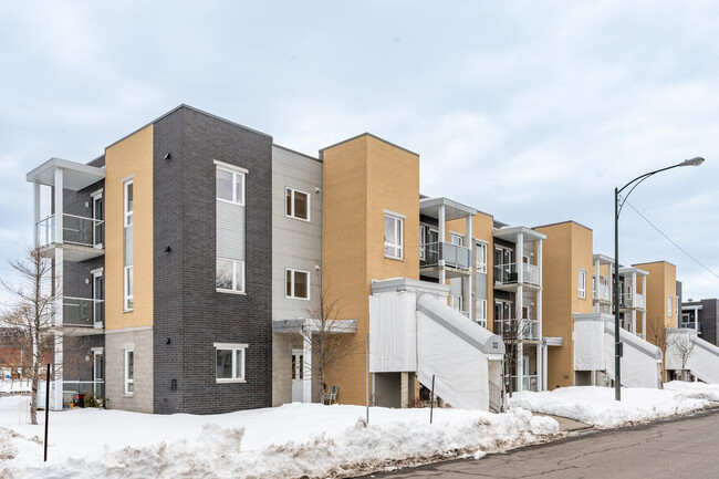 27 Fontenelle St in Lévis, QC - Building Photo - Building Photo