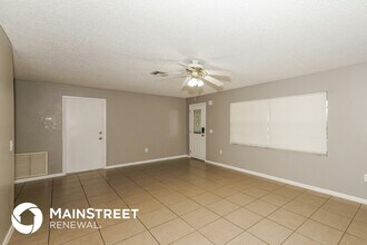 2208 Spring Cir in Cocoa, FL - Foto de edificio - Building Photo