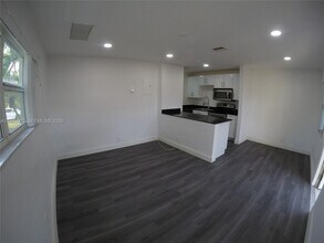 1204 NE 5th Terrace in Fort Lauderdale, FL - Building Photo - Building Photo