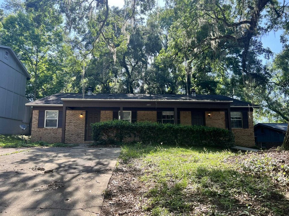 2413 Ramblewood Ct in Tallahassee, FL - Building Photo