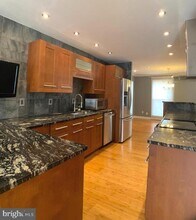 8 E Darby Ct in Gaithersburg, MD - Building Photo - Building Photo