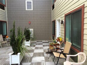 160 Chatterton Ave, Unit #1B in White Plains, NY - Foto de edificio - Building Photo