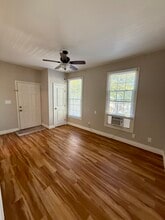 517 13th St, Unit C in Sacramento, CA - Foto de edificio - Building Photo