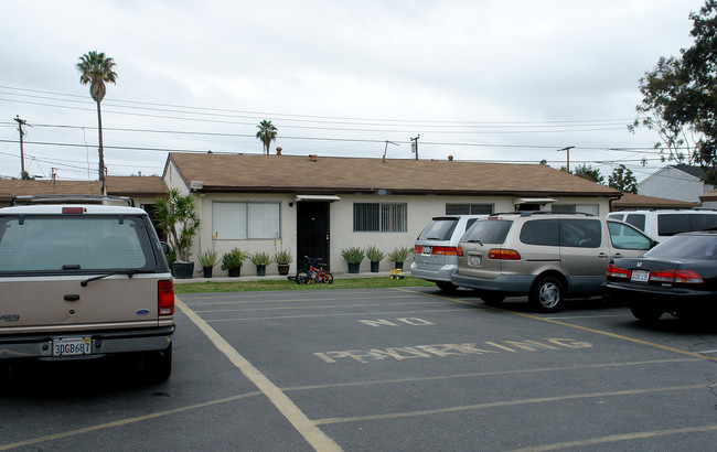 2260-2266 Placentia Ave in Costa Mesa, CA - Foto de edificio - Building Photo