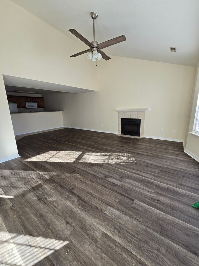 5505-5507-5507 Volunteer Dr in Columbia, MO - Building Photo - Building Photo