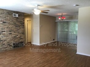7024 Chaucer Ln in Orlando, FL - Building Photo - Building Photo