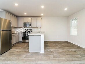 4830 Station Dr in Atlanta, GA - Building Photo - Building Photo