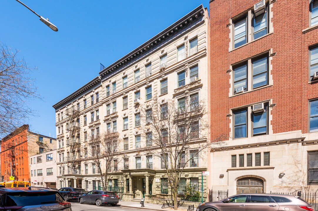141-143 W 127th St in New York, NY - Building Photo