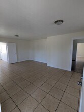 6106 Palm Ave in Maywood, CA - Building Photo - Building Photo