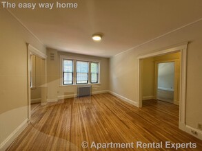 1558 Massachusetts Ave, Unit #3 in Cambridge, MA - Building Photo - Building Photo
