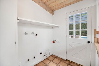 22912 Calabash St in Los Angeles, CA - Building Photo - Building Photo