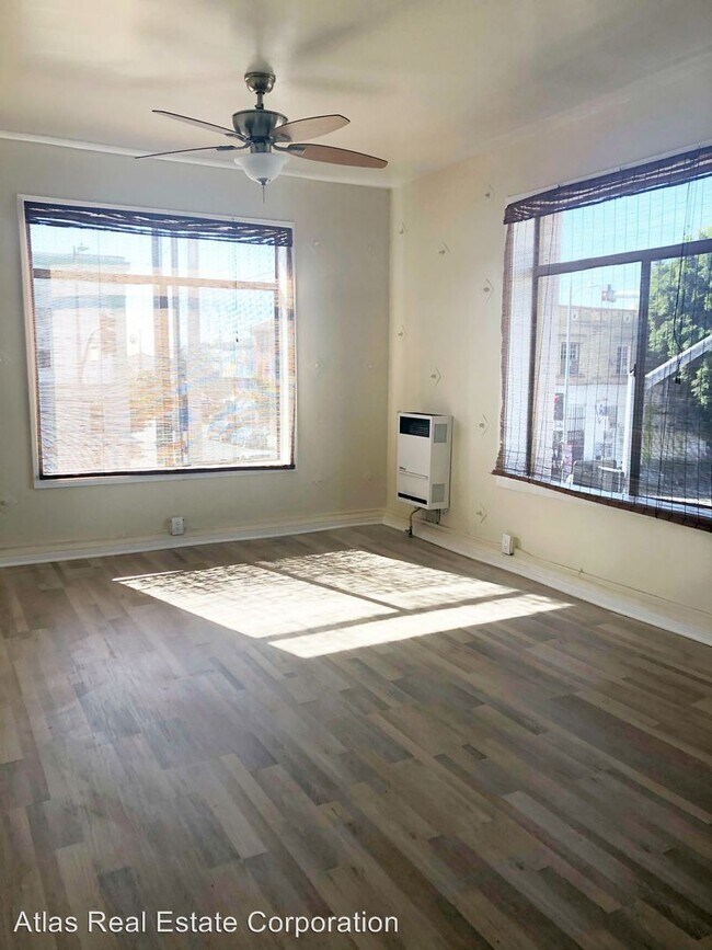 692 Valencia St in Los Angeles, CA - Foto de edificio - Building Photo