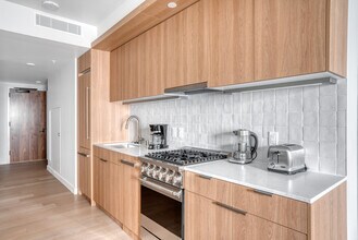 30 Otis St, Unit SI FL8-ID1798 in San Francisco, CA - Foto de edificio - Building Photo