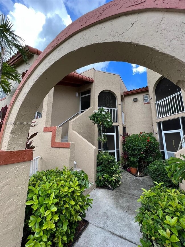 8657 SW 5th St in Pembroke Pines, FL - Building Photo - Building Photo