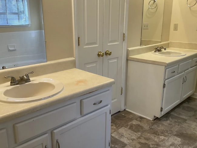 1240 Grayland Hills Dr in Lawrenceville, GA - Building Photo - Building Photo