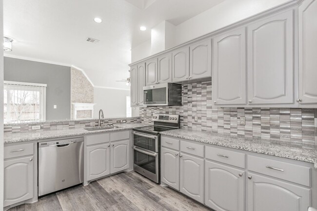 6005 Portridge Dr in Fort Worth, TX - Building Photo - Building Photo
