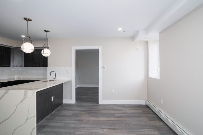 Borbeck Court in Philadelphia, PA - Building Photo - Interior Photo