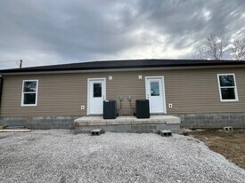 117 Travis Dr in Dickson, TN - Building Photo