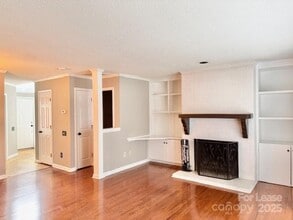 8216 Legare Ct in Charlotte, NC - Building Photo - Building Photo