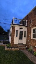 19130 Meredith Ave in Euclid, OH - Building Photo - Building Photo