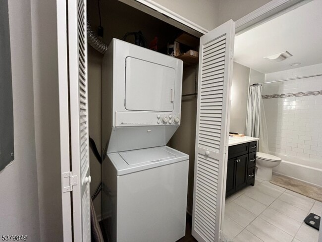 5 Cedar Ct in Bedminster, NJ - Building Photo - Building Photo
