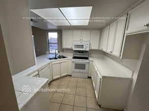 529 Oakborough Ave in Roseville, CA - Building Photo - Building Photo