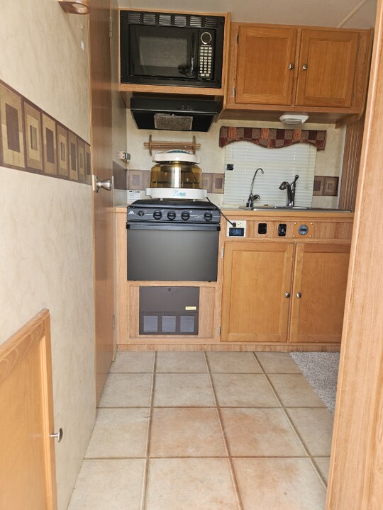 5130 S Placentia Pkwy in Las Vegas, NV - Building Photo