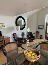 6929 Carnation Dr in Carlsbad, CA - Building Photo - Building Photo