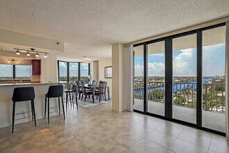 2917 S Ocean Blvd in Highland Beach, FL - Building Photo - Building Photo