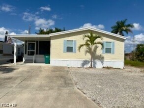 12940 Spencer St in Ft. Myers, FL - Building Photo - Building Photo